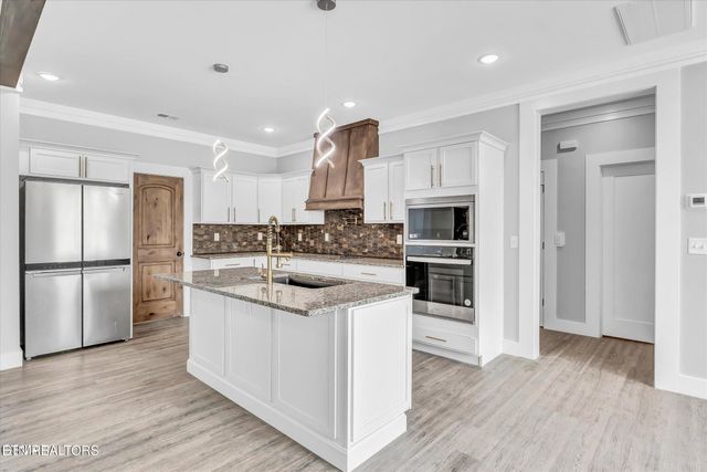 2422 IRON FORGE WAY, Sevierville, TN 37876