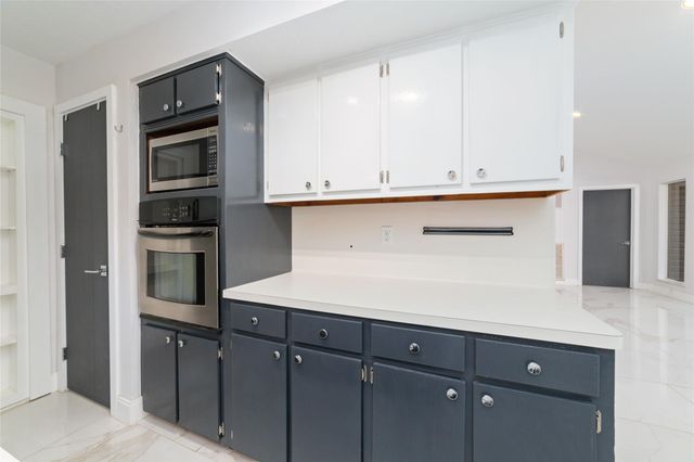 67 Woodhaven Wood Drive, The Woodlands, TX 77380