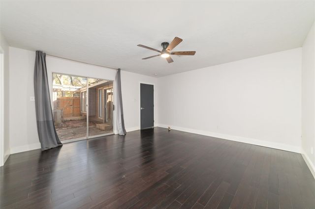 67 Woodhaven Wood Drive, The Woodlands, TX 77380