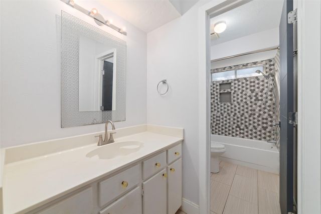 67 Woodhaven Wood Drive, The Woodlands, TX 77380