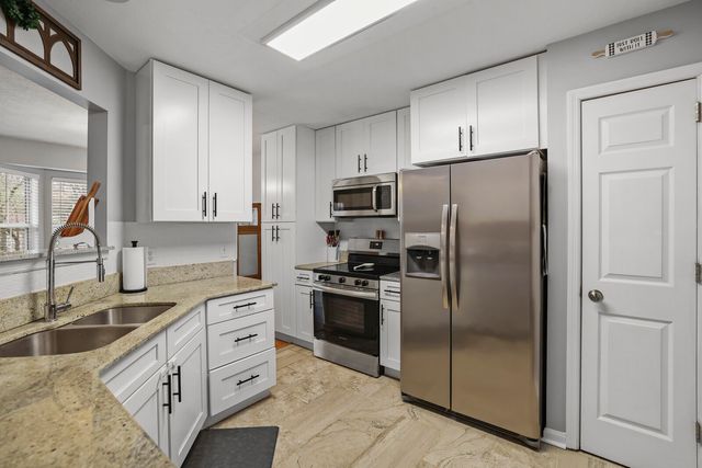 2704 Leesa Ann Ln, Old Hickory, TN 37138