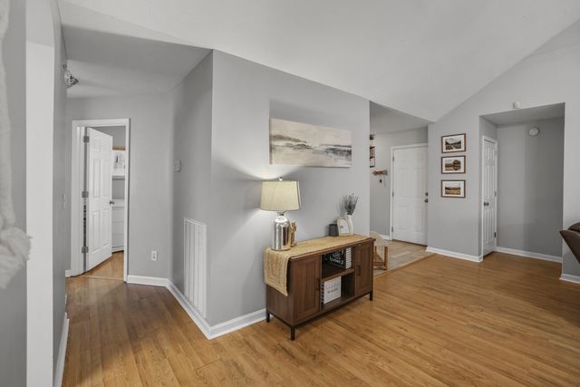 2704 Leesa Ann Ln, Old Hickory, TN 37138