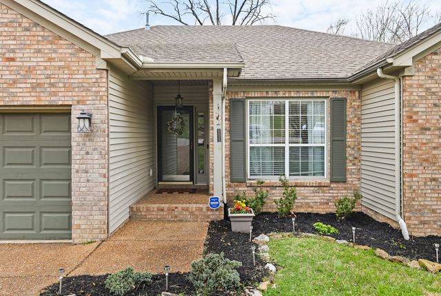 2704 Leesa Ann Ln, Old Hickory, TN 37138