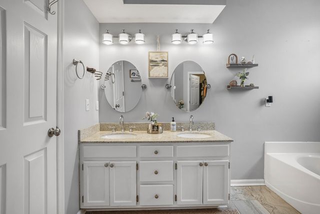 2704 Leesa Ann Ln, Old Hickory, TN 37138