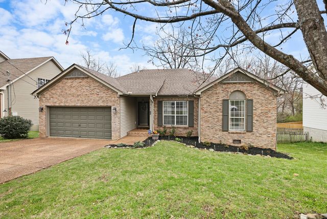 2704 Leesa Ann Ln, Old Hickory, TN 37138
