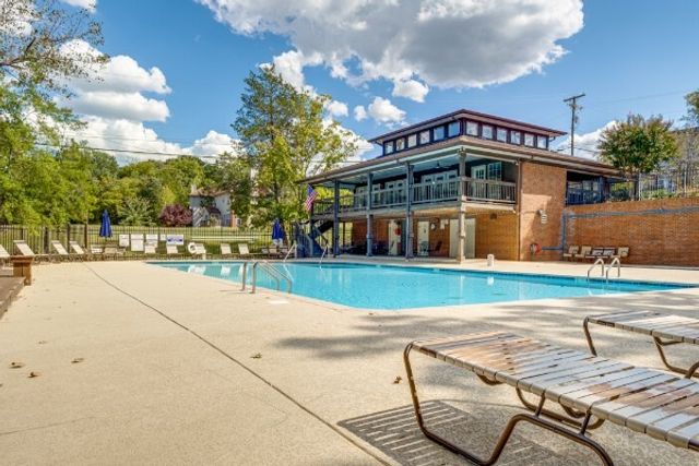 2704 Leesa Ann Ln, Old Hickory, TN 37138