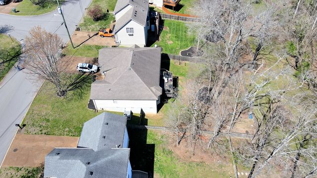 2704 Leesa Ann Ln, Old Hickory, TN 37138