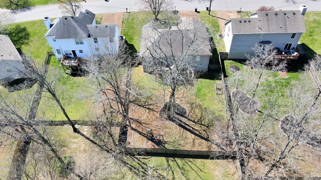 2704 Leesa Ann Ln, Old Hickory, TN 37138