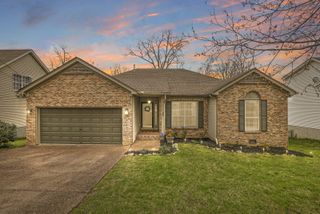 2704 Leesa Ann Ln, Old Hickory, TN 37138