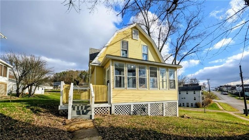 305 Central Ave, Chicora Boro, PA 16025