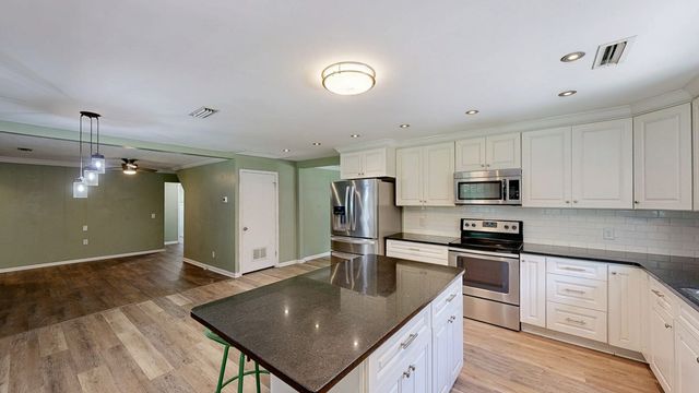 1348 Edwin Reynolds Road, Cottonwood, AL 36320