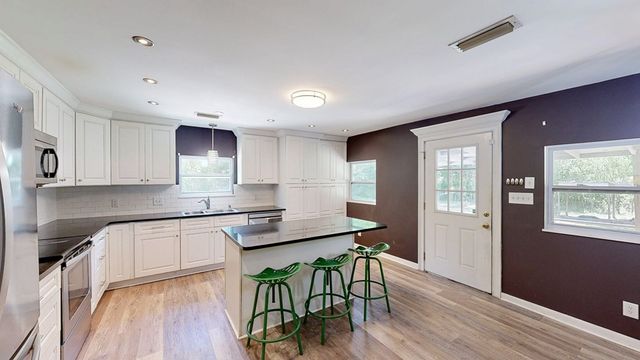 1348 Edwin Reynolds Road, Cottonwood, AL 36320