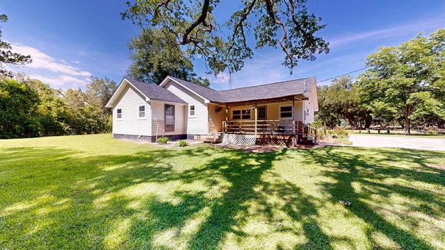 1348 Edwin Reynolds Road, Cottonwood, AL 36320