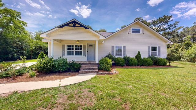 1348 Edwin Reynolds Road, Cottonwood, AL 36320