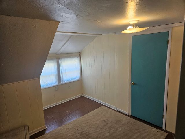 1021 RUMSEY Avenue, Erie, PA 16511