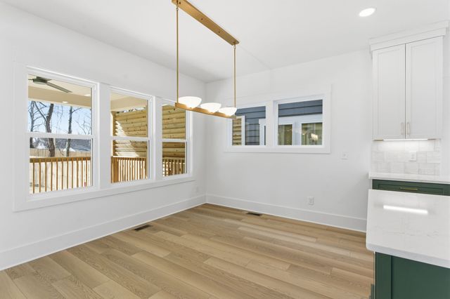 928 Delmas Ave B, Nashville, TN 37216