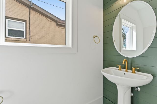 928 Delmas Ave B, Nashville, TN 37216