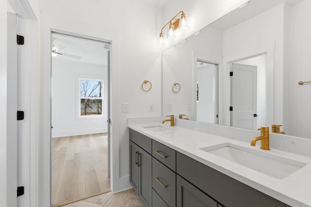 928 Delmas Ave B, Nashville, TN 37216