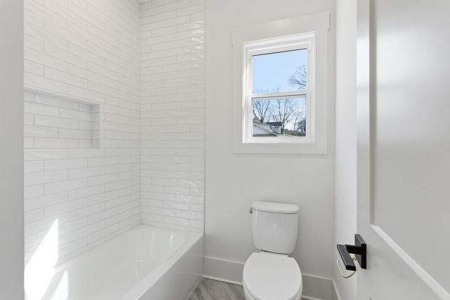 928 Delmas Ave B, Nashville, TN 37216