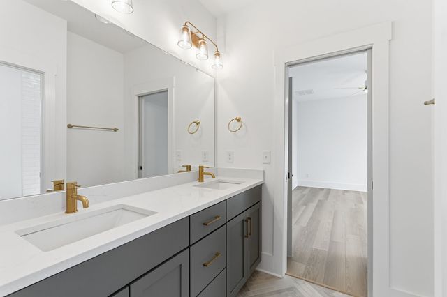 928 Delmas Ave B, Nashville, TN 37216