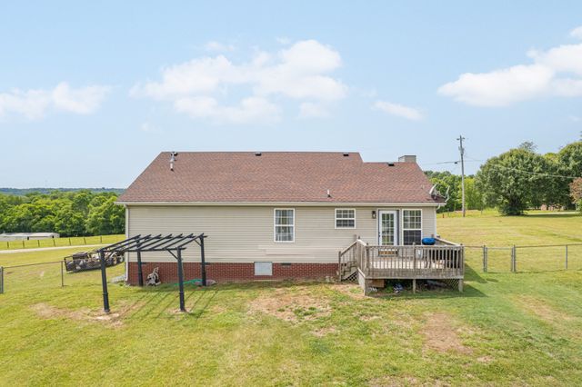 2448 Gene Fitzgerald Rd, Columbia, TN 38401
