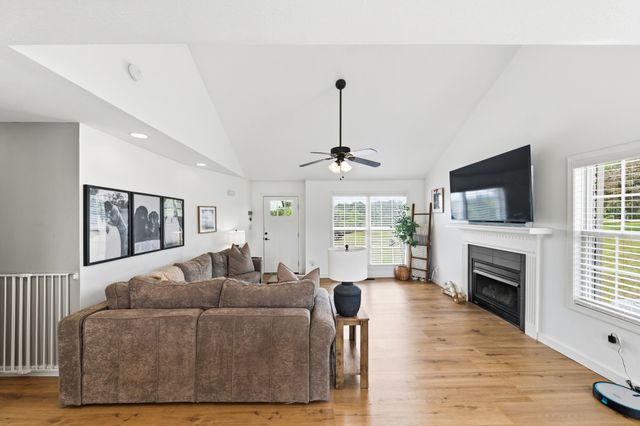 2448 Gene Fitzgerald Rd, Columbia, TN 38401