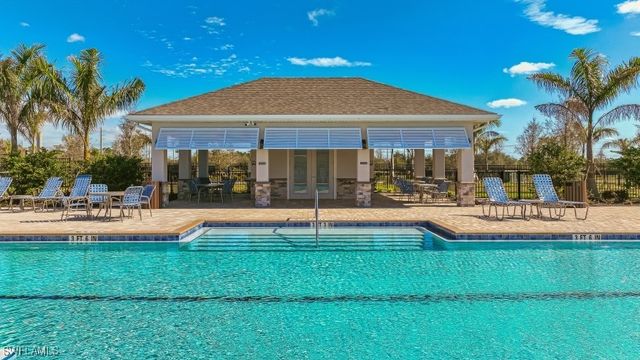 8471 EVERLY PRESERVE DR, Lehigh Acres, FL 33971