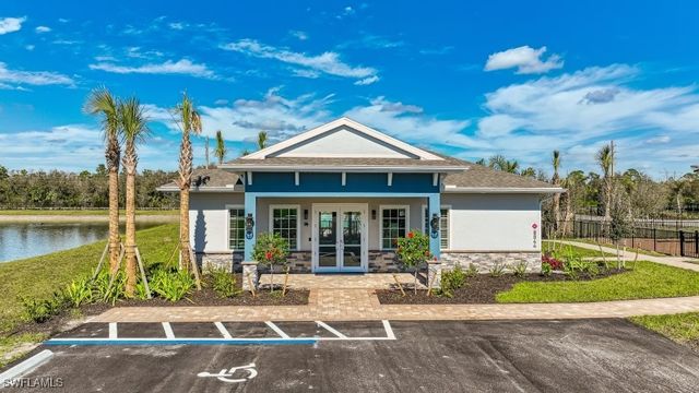 8471 EVERLY PRESERVE DR, Lehigh Acres, FL 33971