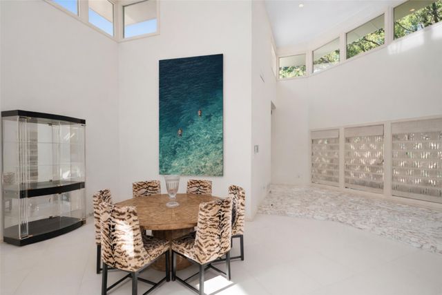 5045 Lakehill Court, Dallas, TX 75220