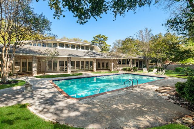 5045 Lakehill Court, Dallas, TX 75220