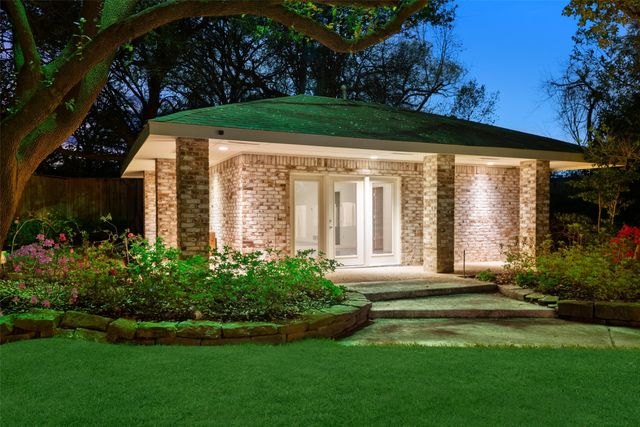 5045 Lakehill Court, Dallas, TX 75220