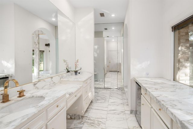 5045 Lakehill Court, Dallas, TX 75220