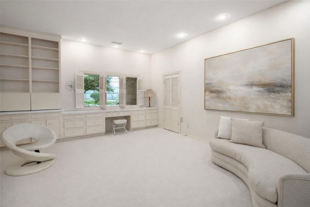 5045 Lakehill Court, Dallas, TX 75220