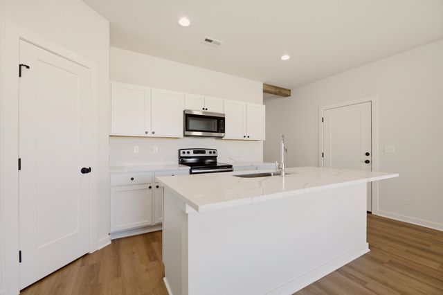 3402 E Thunder, Wichita, KS 67219