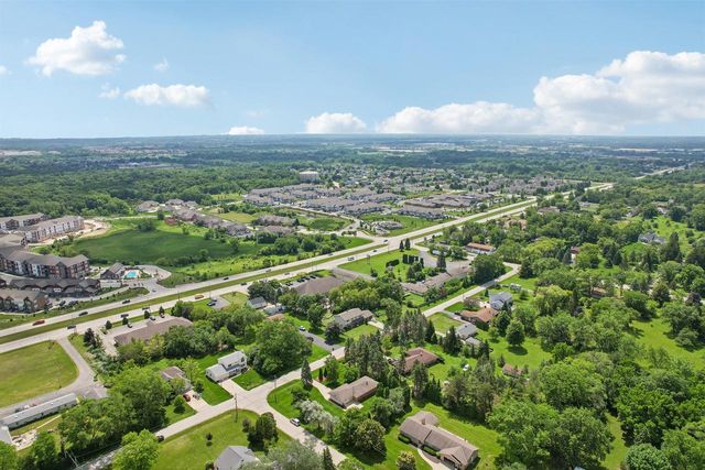 8173 S 28th STREET, Franklin, WI 53132