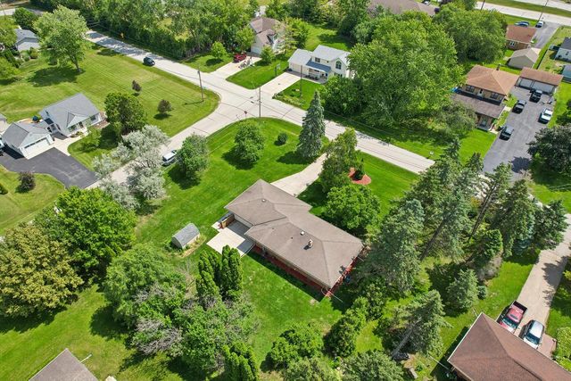 8173 S 28th STREET, Franklin, WI 53132