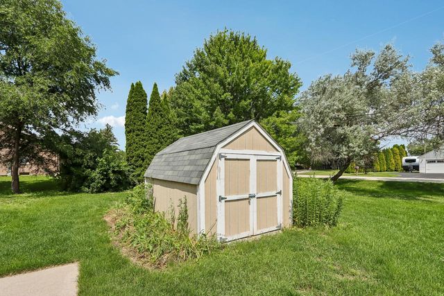 8173 S 28th STREET, Franklin, WI 53132