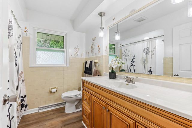 8173 S 28th STREET, Franklin, WI 53132