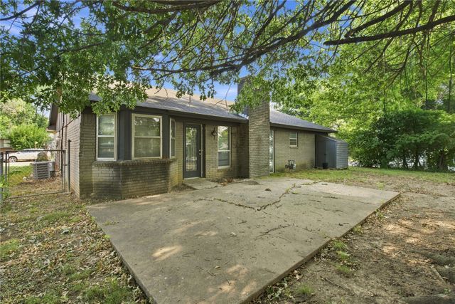 1101 W 14th Place, Claremore, OK 74017