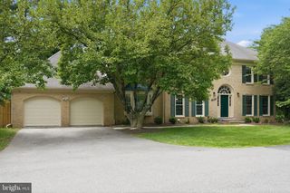 9213 MISTWOOD DR, Potomac, MD 20854
