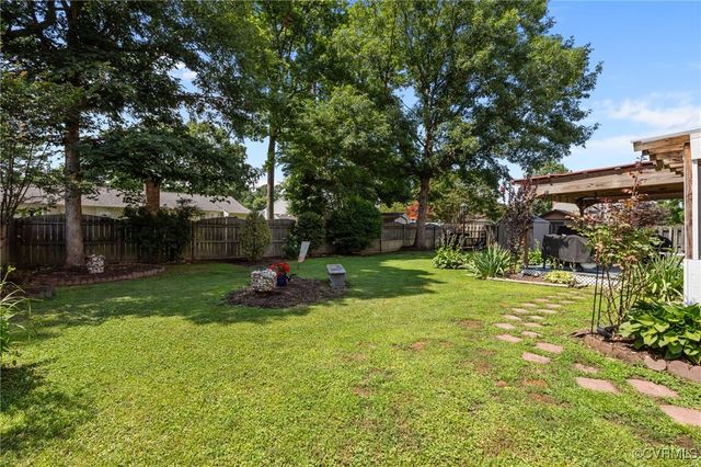 3824 Perthshire Ln, Colonial Heights, VA 23834
