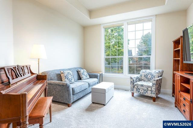 6216 SW Chestnut Dr, Corvallis, OR 97333