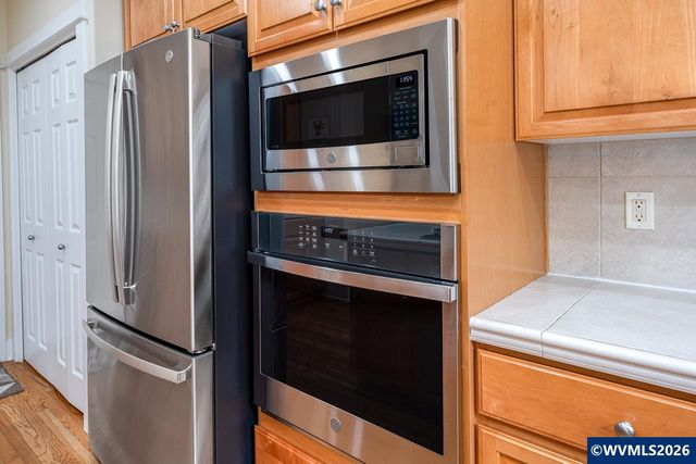 6216 SW Chestnut Dr, Corvallis, OR 97333