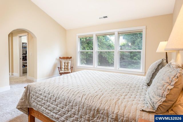 6216 SW Chestnut Dr, Corvallis, OR 97333