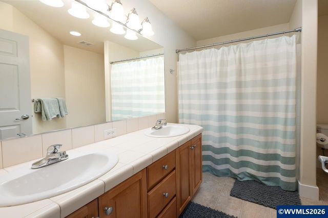 6216 SW Chestnut Dr, Corvallis, OR 97333