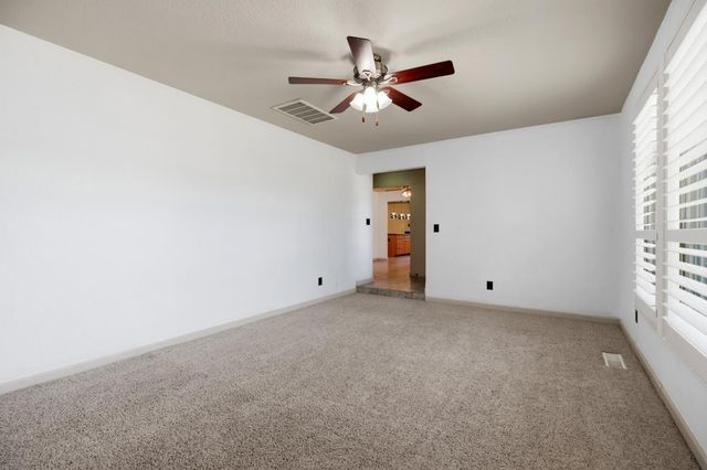 1730 Colombard Ct, Escalon, CA 95320