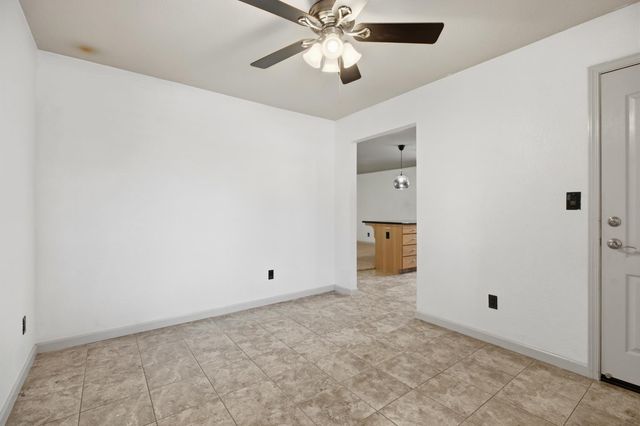 1730 Colombard Ct, Escalon, CA 95320