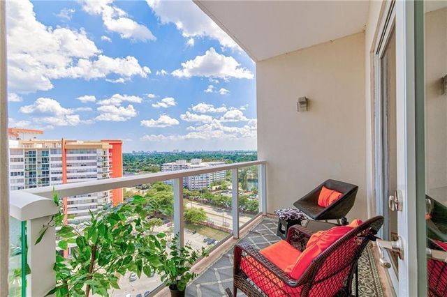 1301 NE Miami Gardens Dr 1721W, Miami, FL 33179