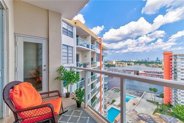 1301 NE Miami Gardens Dr 1721W, Miami, FL 33179