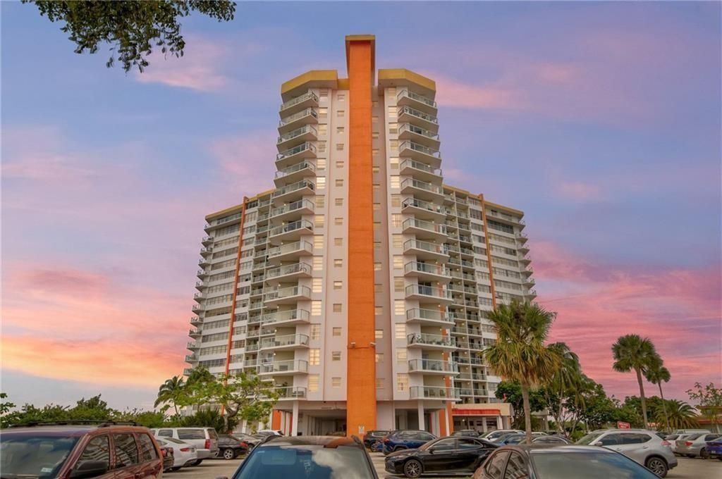 1301 NE Miami Gardens Dr 1721W, Miami, FL 33179